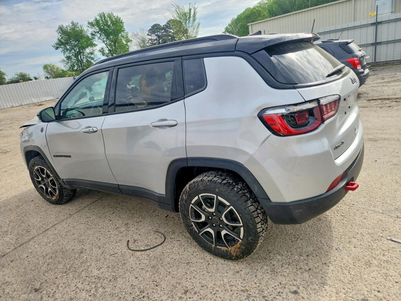 2025 JEEP COMPASS photo 2