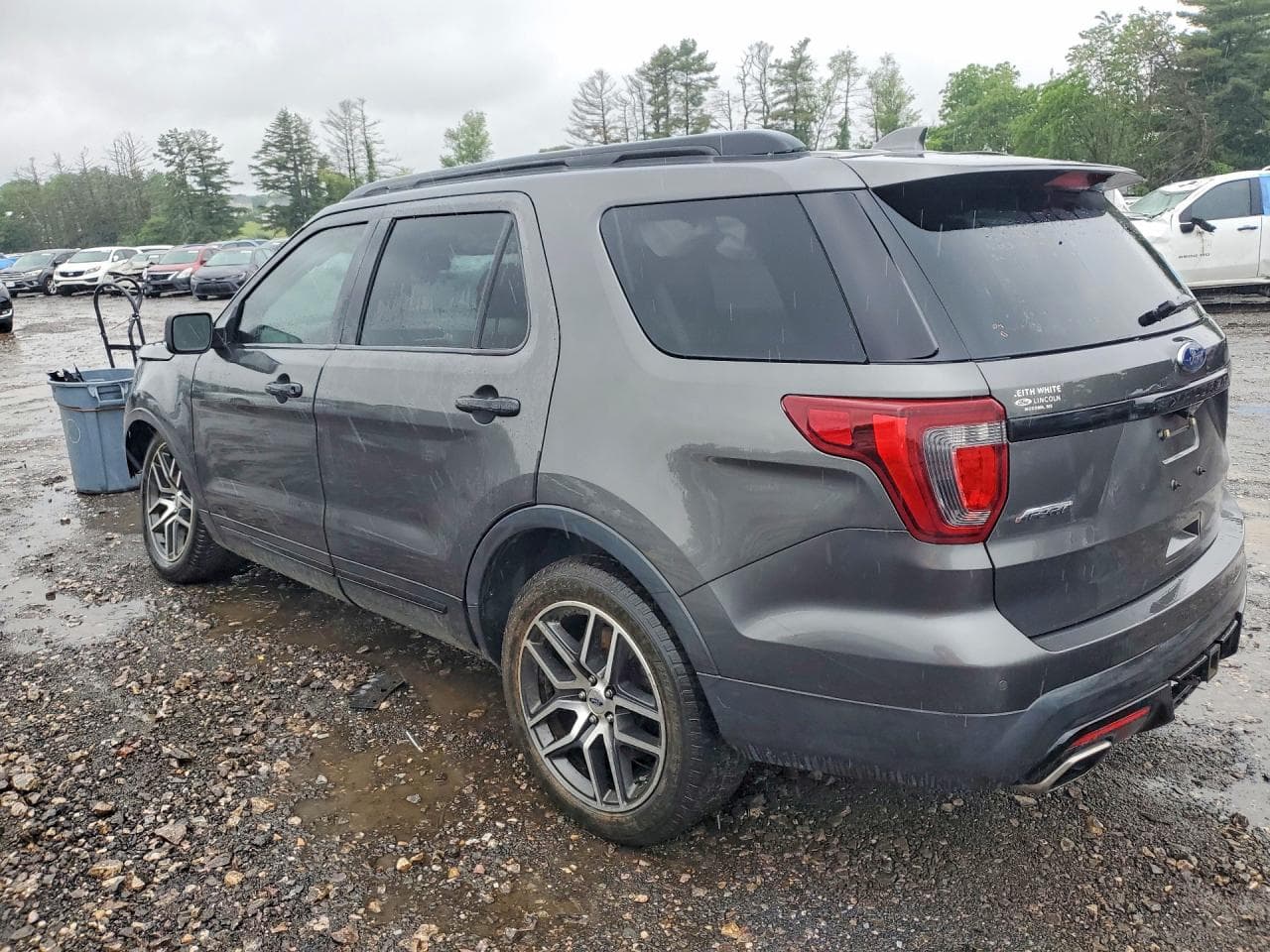 2017 FORD 12 PASS VA photo 2